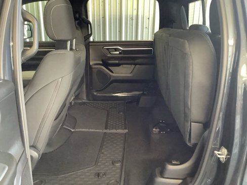 New 2026 RAM 1500 4x4 Crew Cab image 39