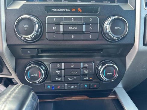 Used 2018 Ford F150 Lariat w/ Trailer Tow Package image 16