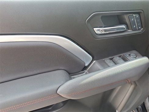 Used 2024 Chevrolet Colorado Z71 w/ Z71 Convenience Package 2 image 10