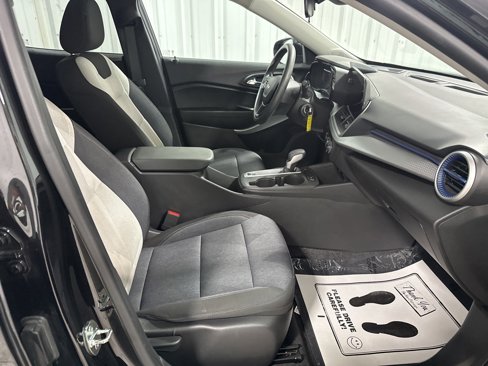 Used 2024 Chevrolet Trax LS w/ LS Convenience Package image 24