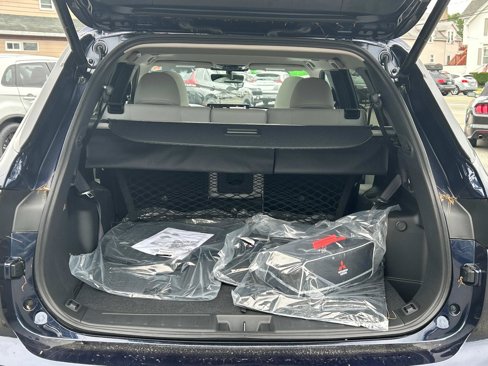 New 2025 Mitsubishi Outlander SE image 4