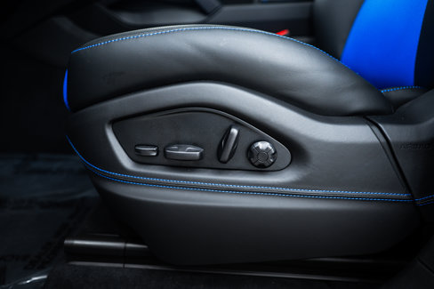 New 2025 Porsche Cayenne GTS image 19