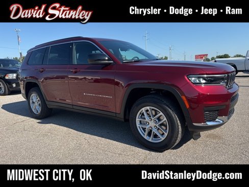 New 2025 Jeep Grand Cherokee L Laredo image 1