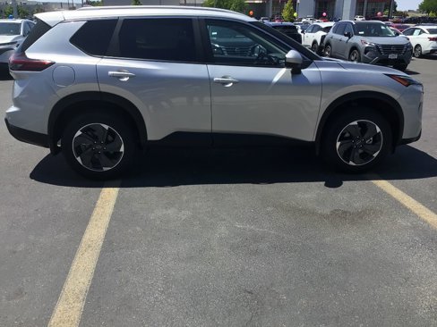 New 2025 Nissan Rogue SV w/ SV Premium Package image 6