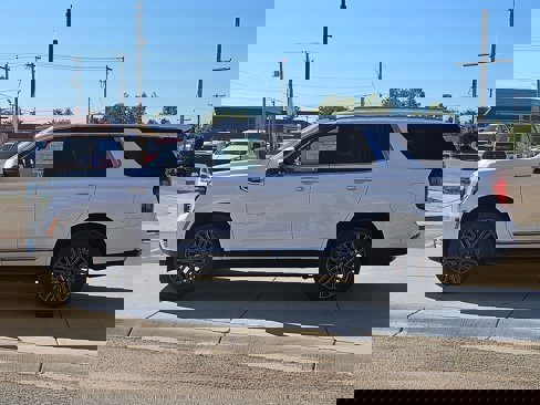 New 2026 GMC Yukon Elevation image 2