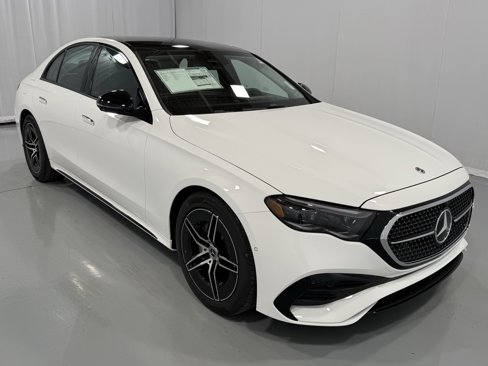 New 2026 Mercedes-Benz E 350 4MATIC Sedan image 4