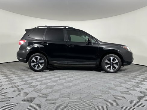 Used 2017 Subaru Forester 2.5i Premium image 7