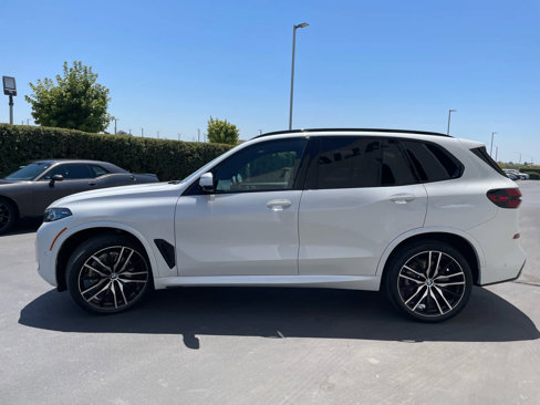 New 2026 BMW X5 xDrive40i w/ M Sport Package image 3