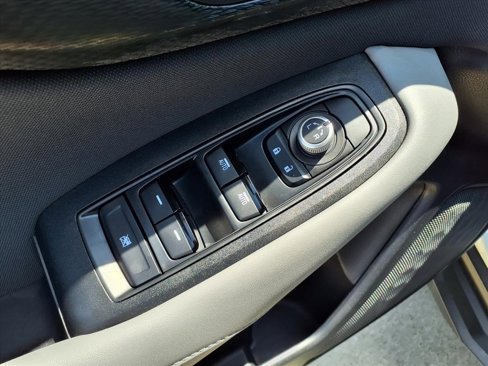 Certified 2025 Subaru Outback Premium image 17