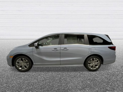 New 2026 Honda Odyssey Touring image 2