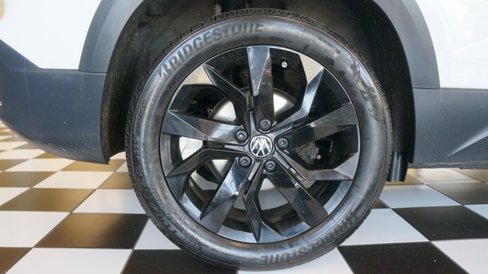 Used 2022 Volkswagen Taos SE image 87
