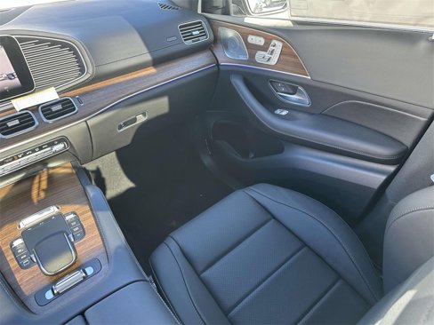 New 2025 Mercedes-Benz GLS 450 4MATIC image 29