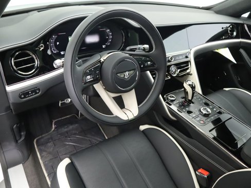 New 2025 Bentley Flying Spur Plug-In Hybrid image 9