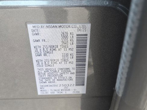 Used 2025 Nissan Pathfinder S image 30