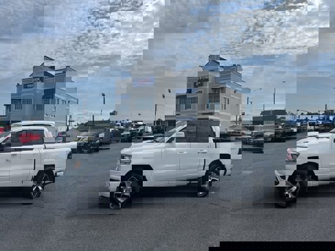 Used 2023 RAM 1500 Laramie image 1