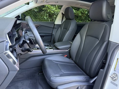 Used 2019 Audi Q8 Premium Plus w/ Premium Plus image 10
