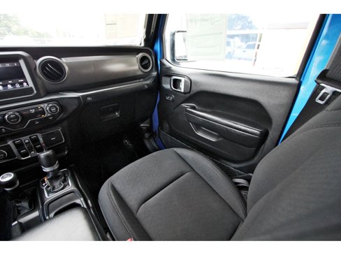 Used 2023 Jeep Gladiator Sport image 10