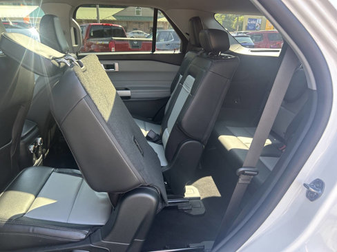 Used 2022 Ford Explorer XLT w/ Equipment Group 202A image 36