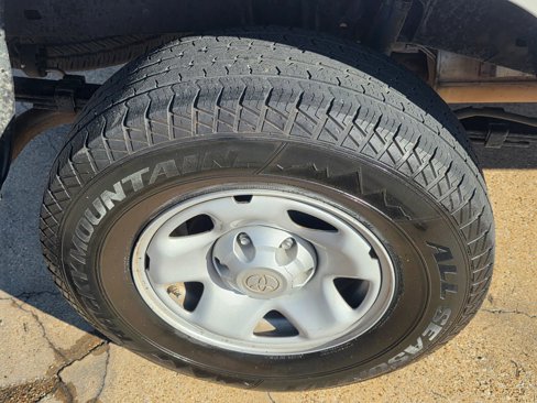 Used 2020 Toyota Tacoma SR image 11