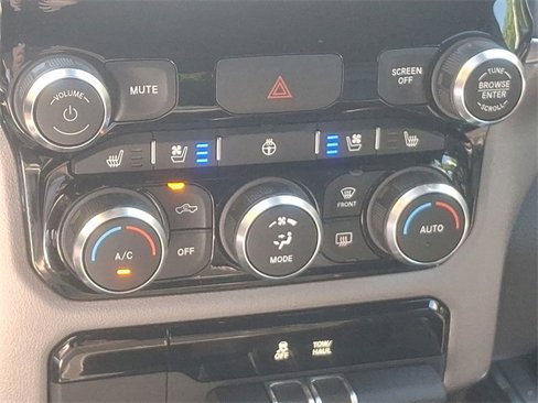 Used 2024 RAM 1500 Laramie image 15