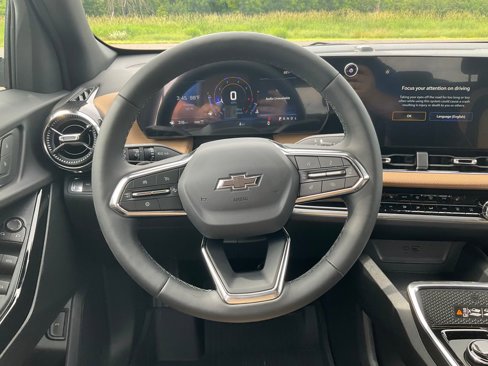 New 2026 Chevrolet Equinox ACTIV w/ LPO, Floor Liner Package image 4
