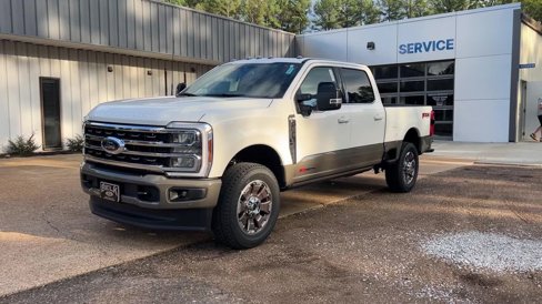 New 2026 Ford F350 4x4 Crew Cab Super Duty image 2