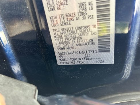 Used 2024 Nissan Rogue SV image 34