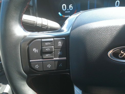 Used 2022 Ford Expedition Limited image 10