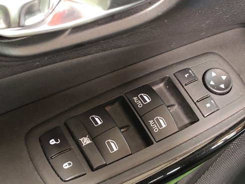 Used 2023 Jeep Cherokee Altitude Lux image 27