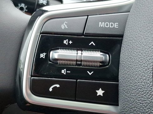 New 2026 Kia Carnival SX w/ SX Dark Edition Package image 16