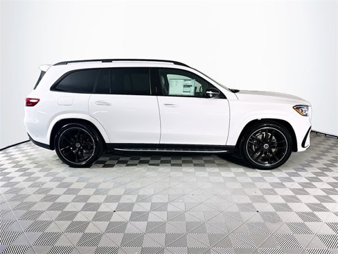 New 2026 Mercedes-Benz GLS 580 4MATIC image 8
