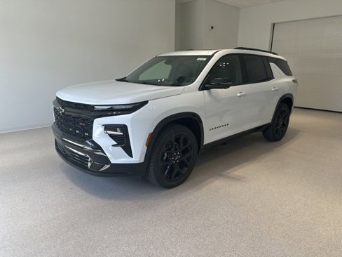 New 2026 Chevrolet Traverse RS w/ LPO, Floor Liner Package image 3