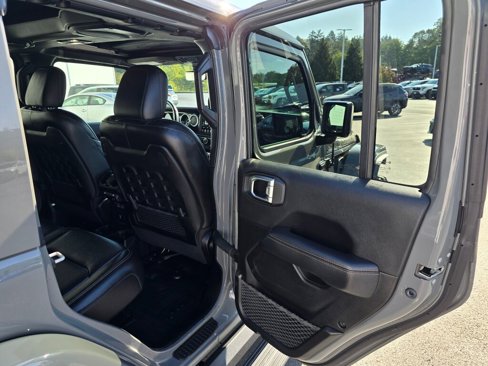 Used 2022 Jeep Wrangler Unlimited Rubicon w/ Xtreme Recon 35" Tire Package image 38
