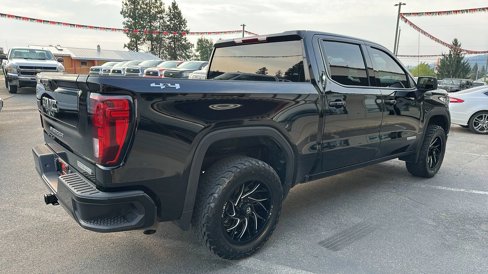 Used 2023 GMC Sierra 1500 Elevation image 3