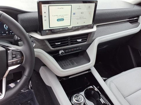 New 2025 Ford Explorer Platinum image 17