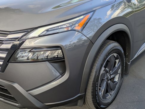 New 2026 Nissan Rogue SV image 9