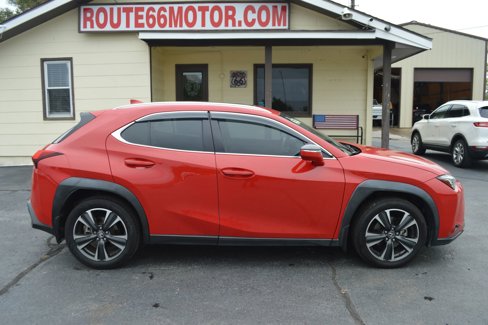 Used 2019 Lexus UX 200 image 9