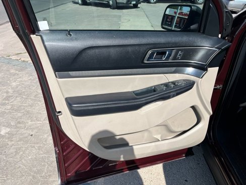 Used 2019 Ford Explorer XLT w/ Equipment Group 201A image 12