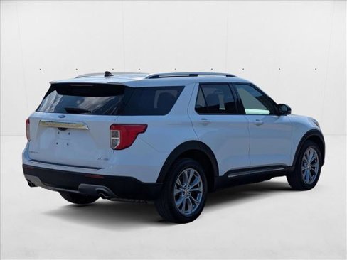 Used 2023 Ford Explorer Limited w/ Equipment Group 301A image 5