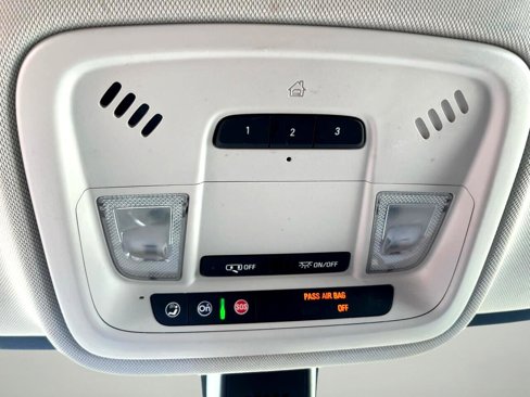 Used 2019 Chevrolet Traverse LT image 24