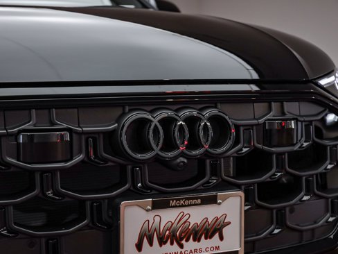 New 2025 Audi Q8 Prestige image 7