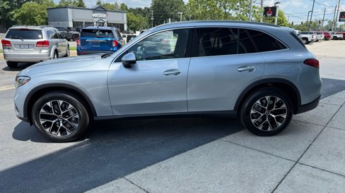 Used 2025 Mercedes-Benz GLC 350e 4MATIC image 11
