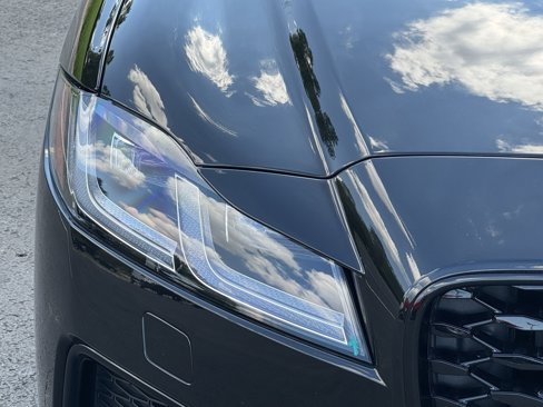 Used 2024 Jaguar XF R-Dynamic SE image 4
