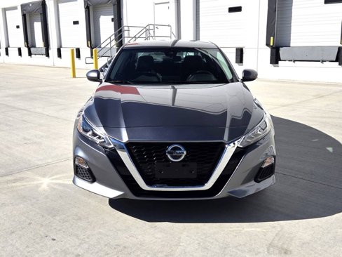 Used 2022 Nissan Altima 2.5 SV image 2