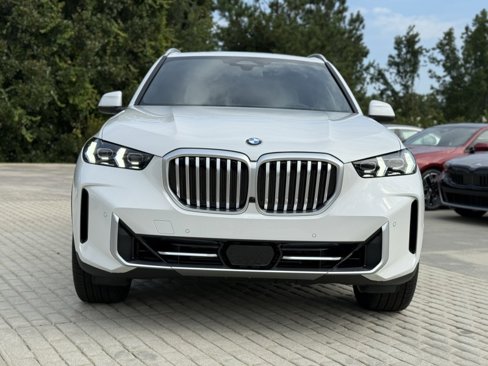 New 2026 BMW X5 sDrive40i image 9