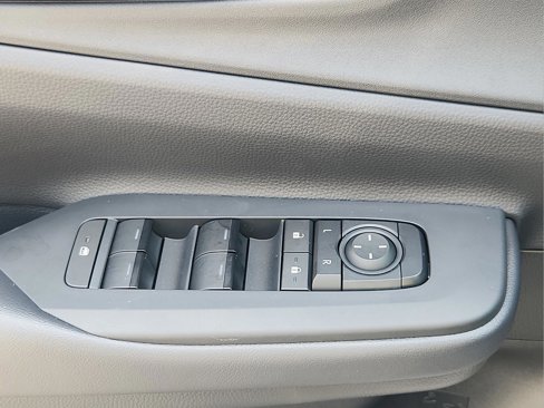 New 2026 Toyota Prius Plug-In Hybrid image 28