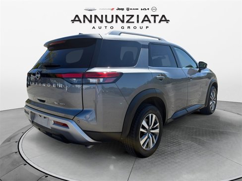 Used 2025 Nissan Pathfinder SL image 5
