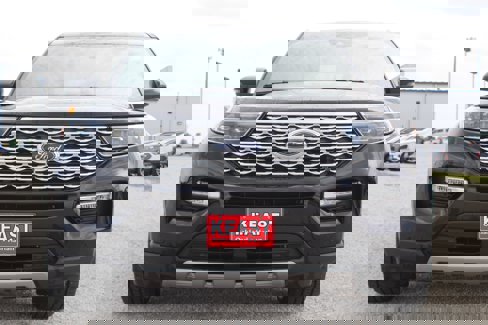 Used 2022 Ford Explorer Platinum w/ Equipment Group 601A image 2