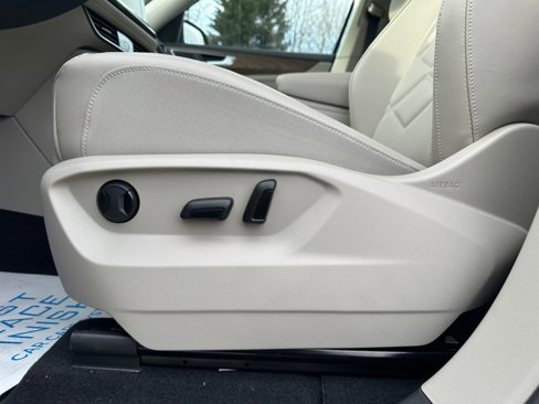 New 2025 Volkswagen Atlas SE image 30
