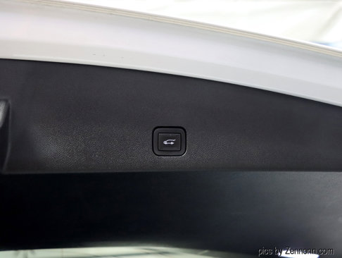Used 2020 Cadillac XT6 Sport image 32